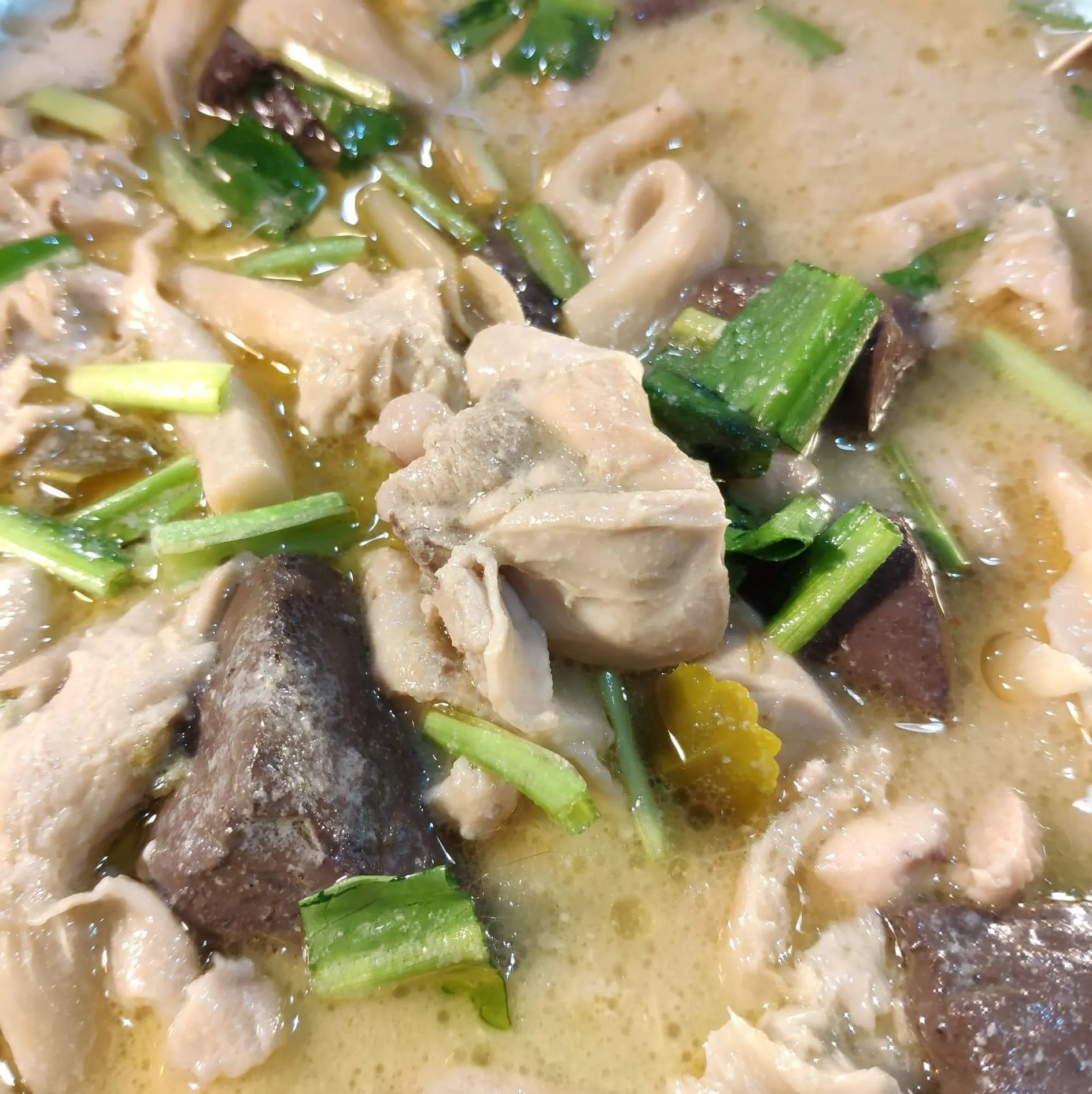 ต้มข่าไก่